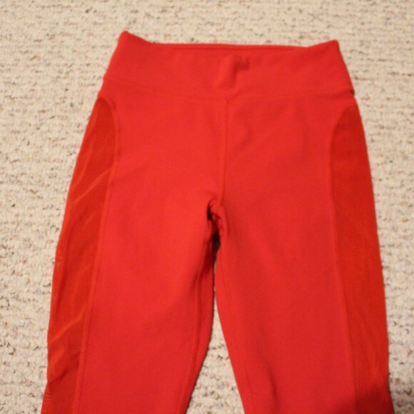 Fabletics High-Waisted PureLuxe Mesh Legging. - Picture 2 of 6